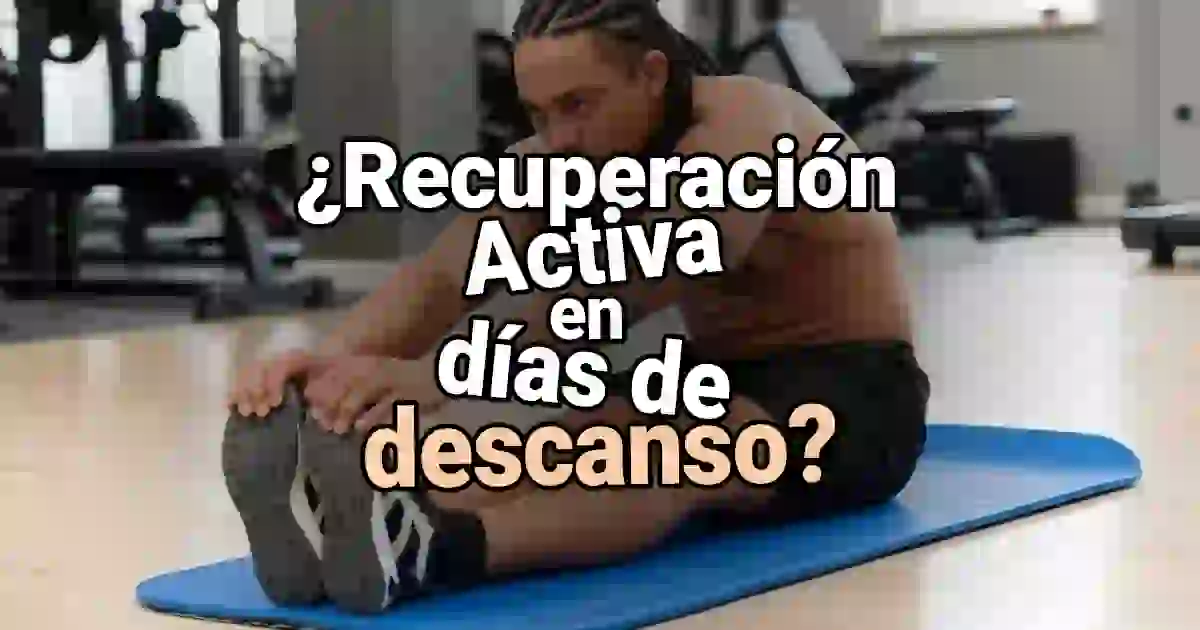 La recuperación activa en días de descanso es moverse suave los días libres de entrenamiento, en vez de quedarte quieto.